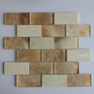 Palo de papel de pared de color beige cálido en azulejos de mosaico de vidrio de 2*4 pulgadas con textura trasera